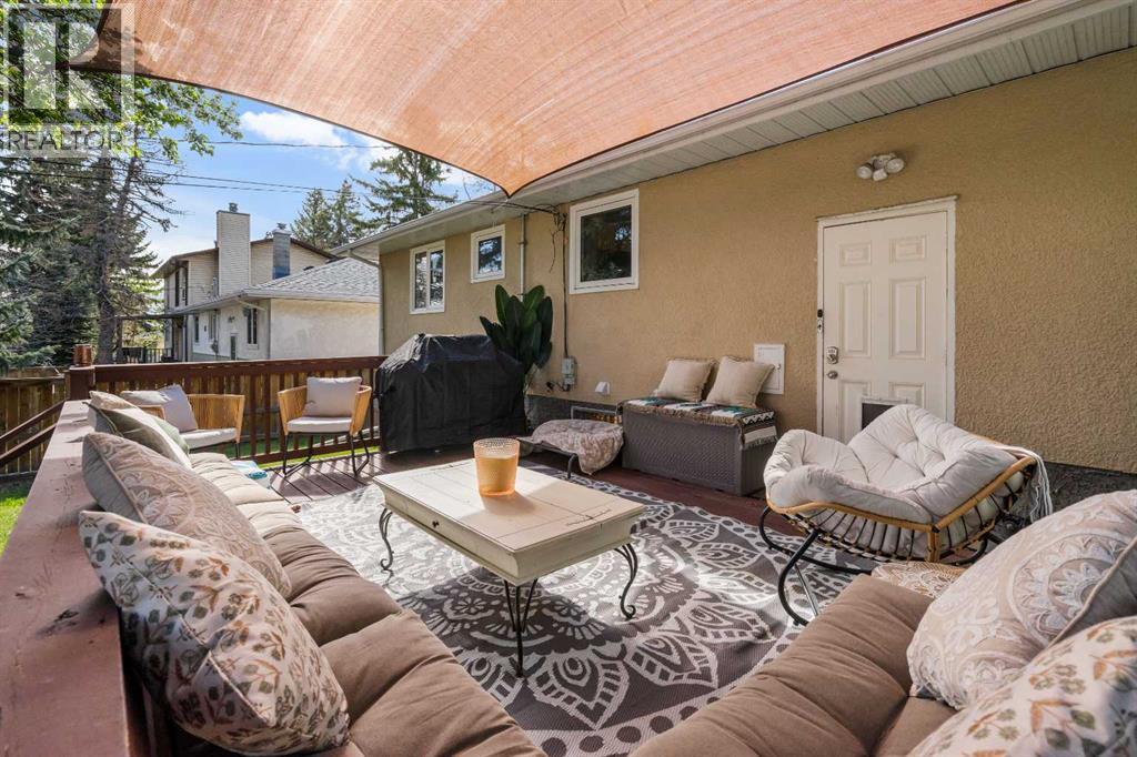 304 Blackthorn Road NW, Calgary, Alberta  T2K 3S3 - Photo 25 - A2313694
