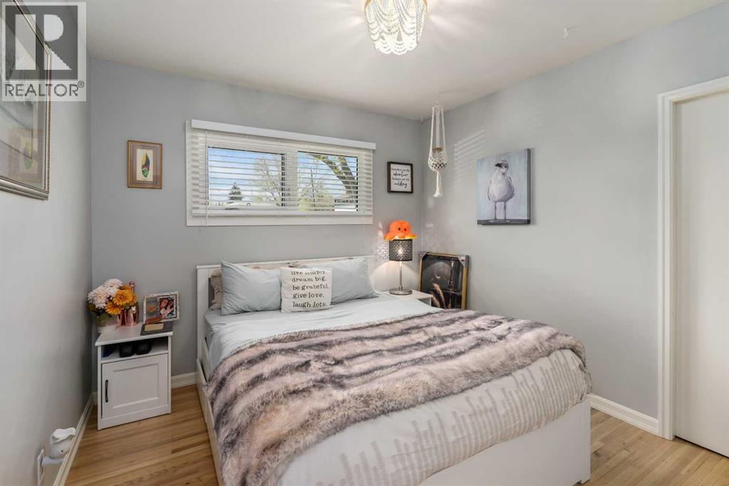 304 Blackthorn Road NW, Calgary, Alberta  T2K 3S3 - Photo 15 - A2313694