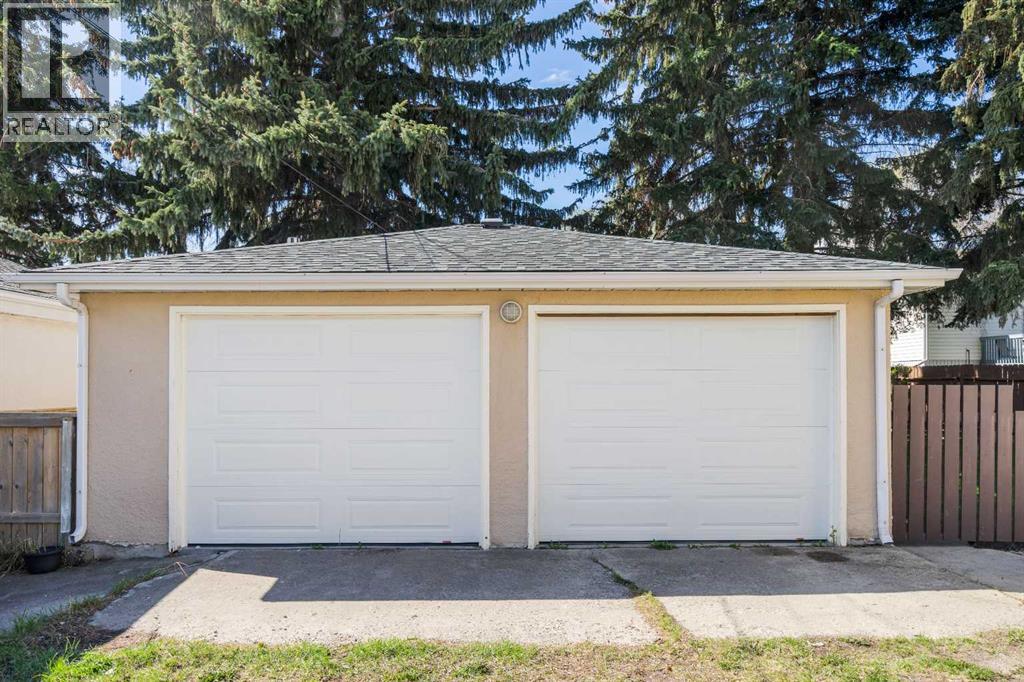 304 Blackthorn Road NW, Calgary, Alberta  T2K 3S3 - Photo 30 - A2313694