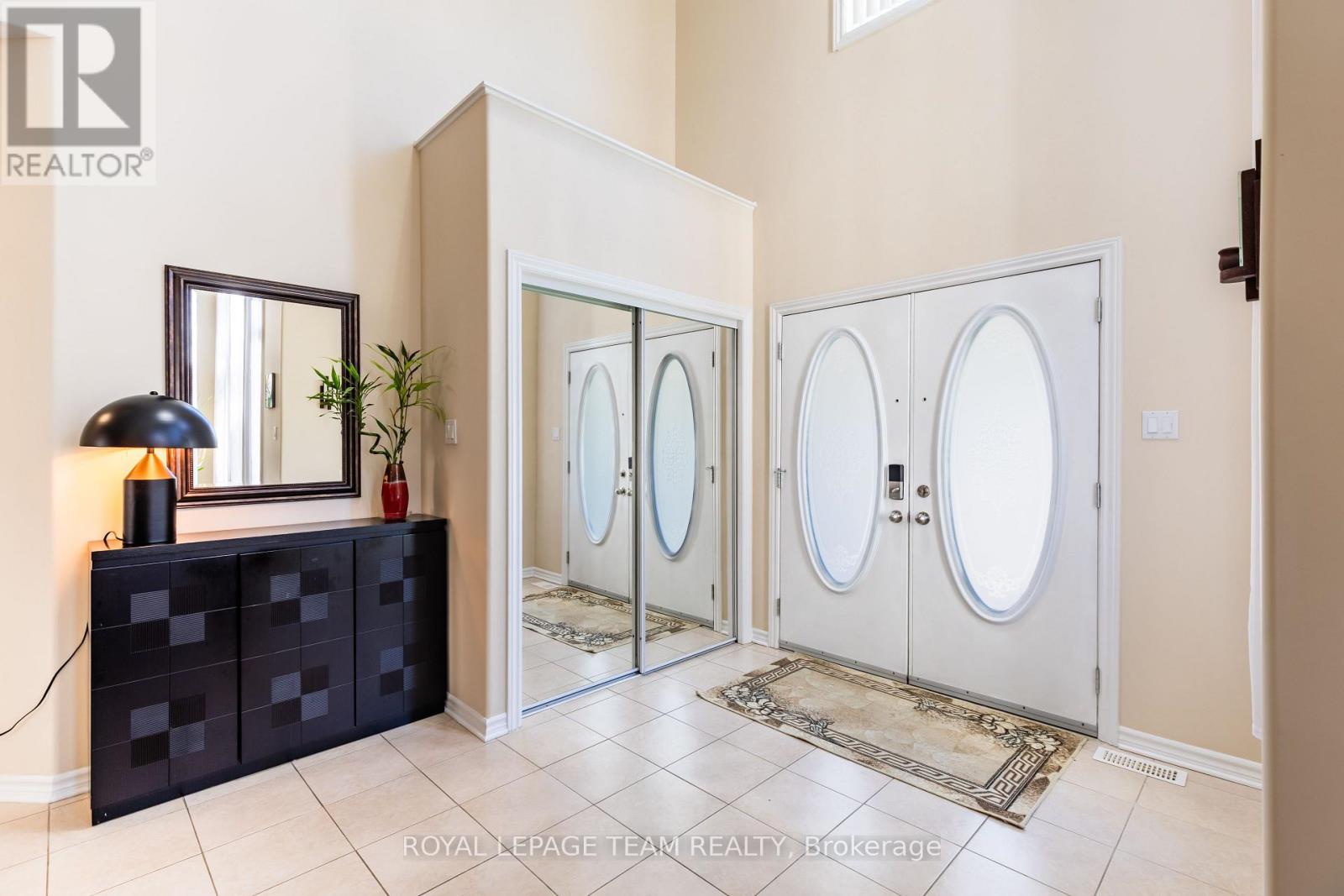 38 Penrith Street, Ottawa, Ontario  K2W 1E5 - Photo 3 - X13160892