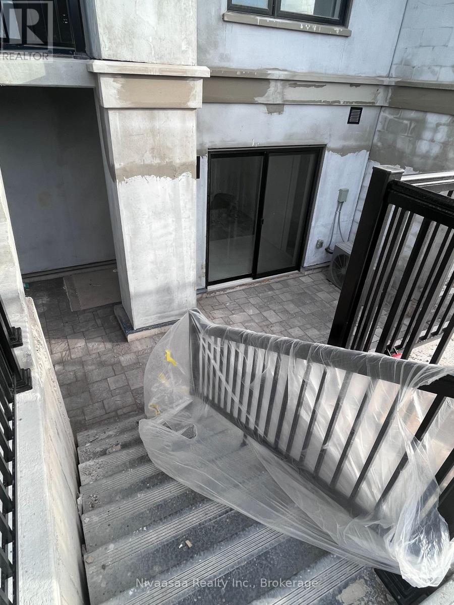 Q16 - 25 Palace Street, Kitchener, Ontario  N2E 0L2 - Photo 13 - X13161194
