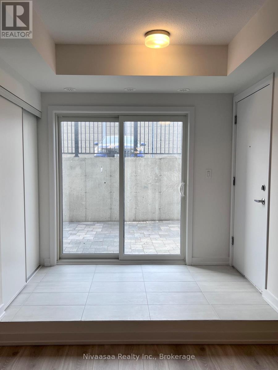Q16 - 25 Palace Street, Kitchener, Ontario  N2E 0L2 - Photo 2 - X13161194