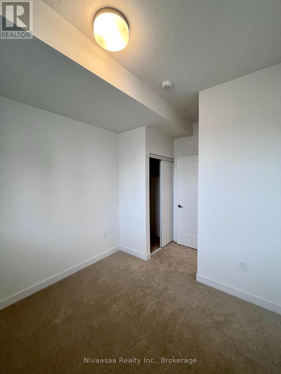 Q16 - 25 Palace Street, Kitchener, Ontario  N2E 0L2 - Photo 7 - X13161194