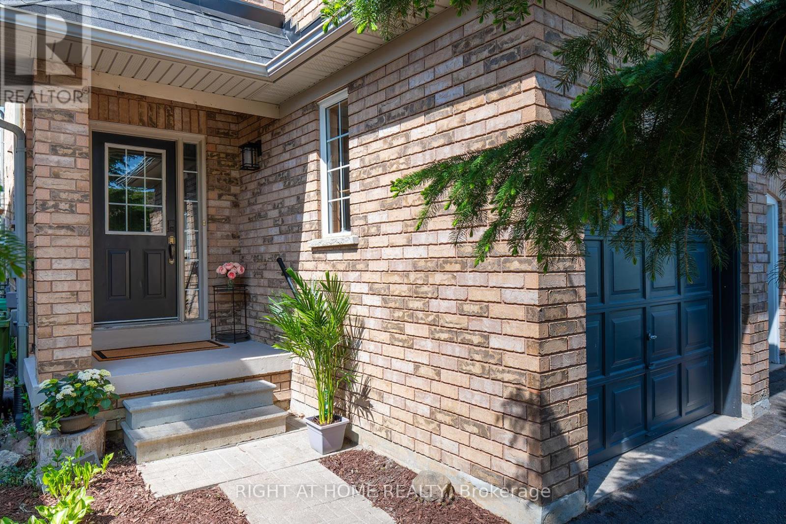 18 Frank Johnston Road, Caledon, Ontario  L7E 2L4 - Photo 3 - W13160710