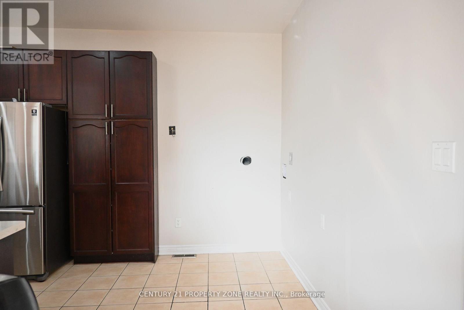 39 Harbourtown Crescent, Brampton, Ontario  L6V 4P4 - Photo 14 - W13160718