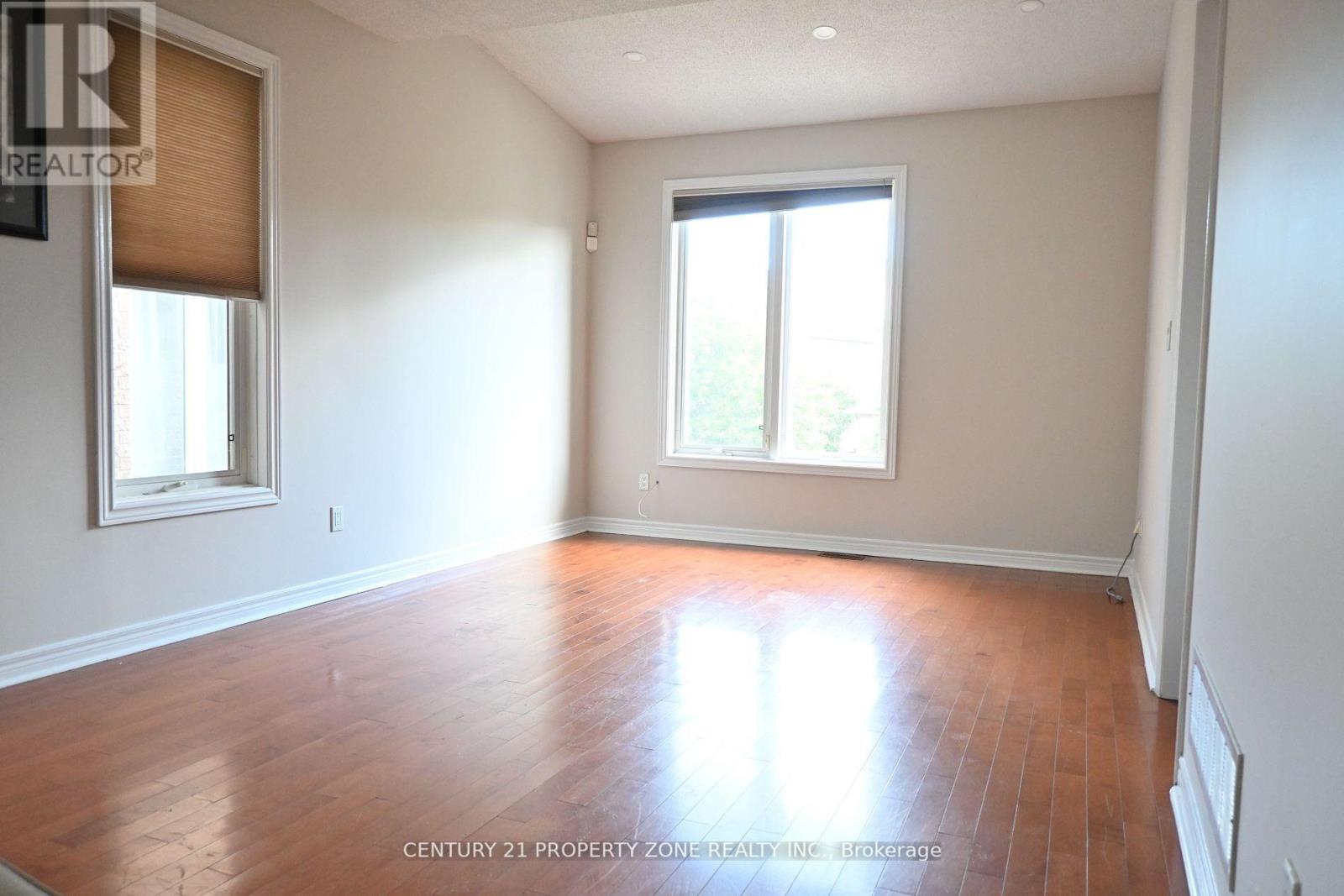 39 Harbourtown Crescent, Brampton, Ontario  L6V 4P4 - Photo 6 - W13160718