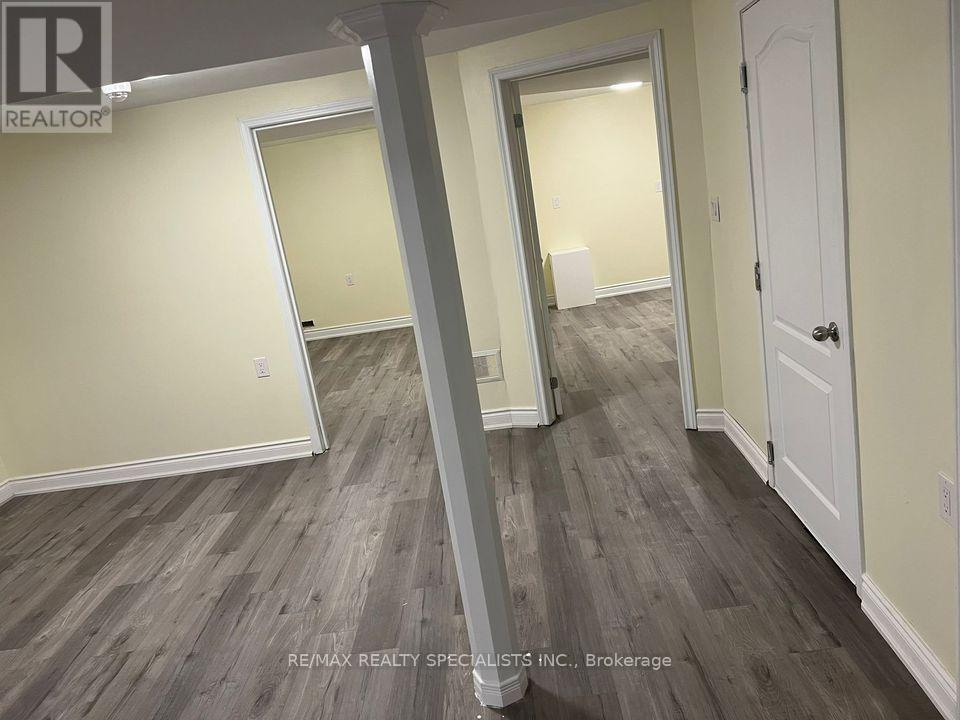 10 Sandmere Avenue, Brampton, Ontario  L6Z 4B4 - Photo 2 - W13160748