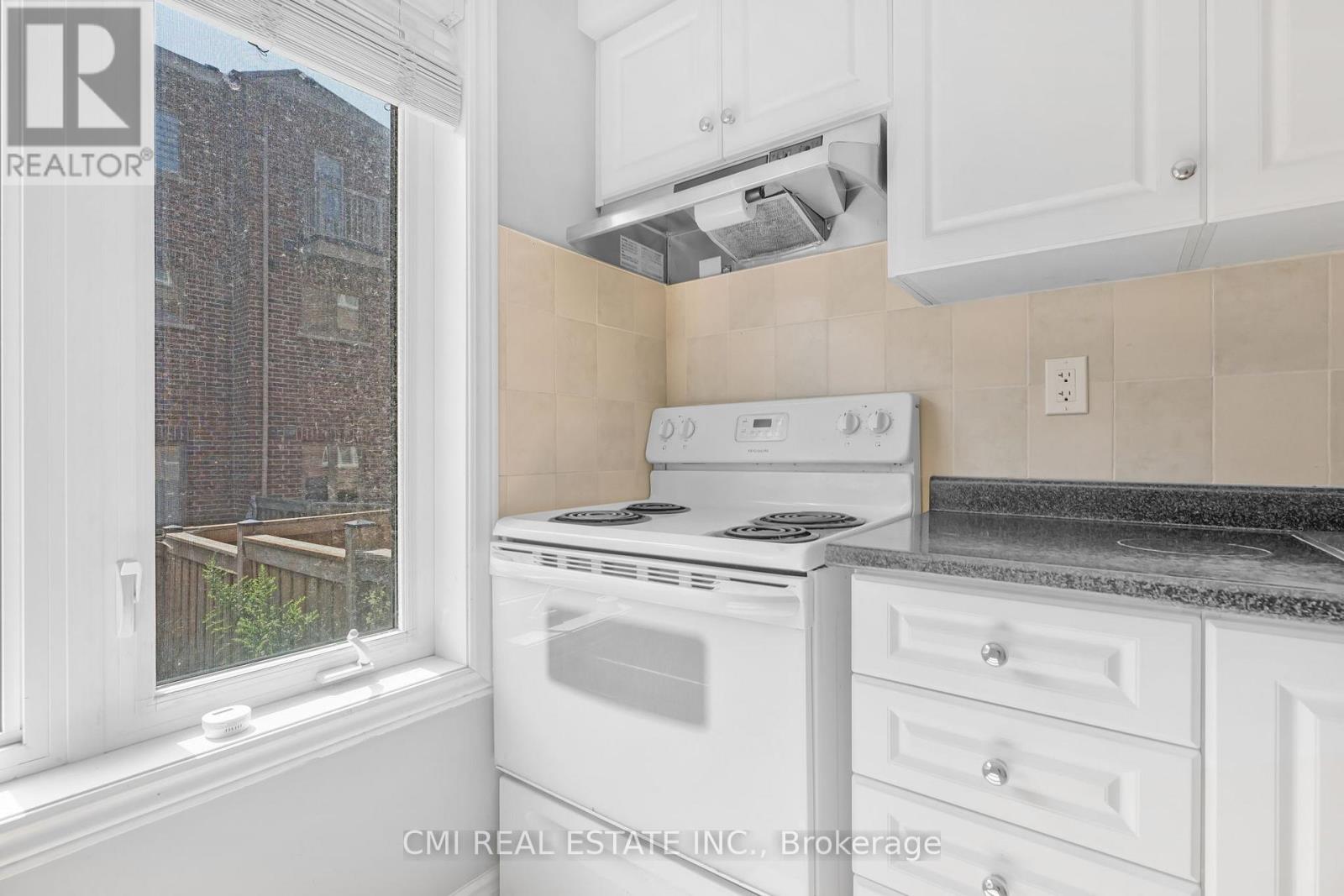 21 Kayak Heights, Brampton, Ontario  L6Z 0H8 - Photo 9 - W13160750