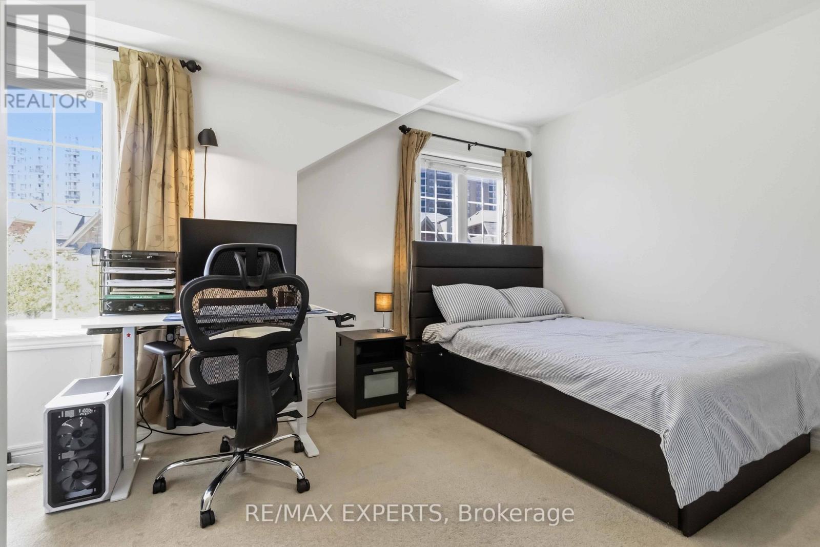 245 Isaac Devins Boulevard, Toronto, Ontario  M9M 0B6 - Photo 20 - W13160792