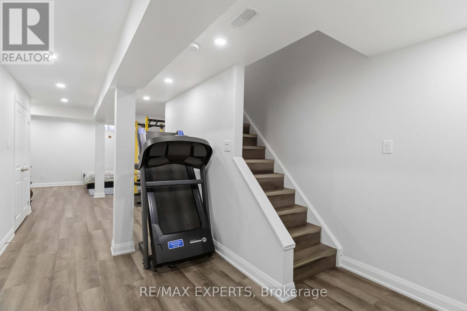245 Isaac Devins Boulevard, Toronto, Ontario  M9M 0B6 - Photo 30 - W13160792