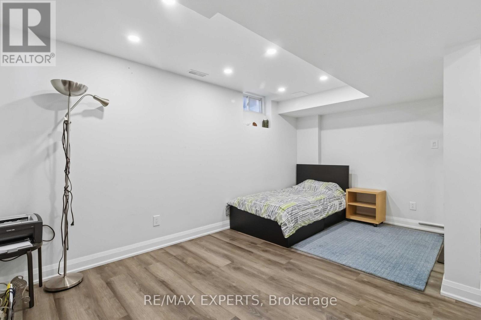 245 Isaac Devins Boulevard, Toronto, Ontario  M9M 0B6 - Photo 34 - W13160792