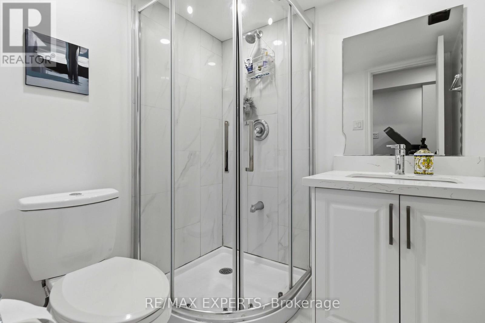 245 Isaac Devins Boulevard, Toronto, Ontario  M9M 0B6 - Photo 35 - W13160792