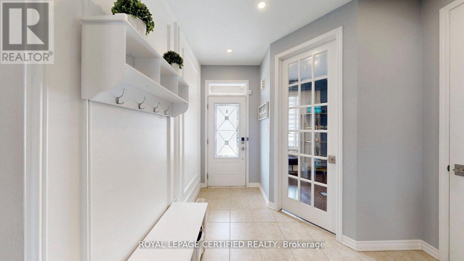 367 English Mill Court, Milton, Ontario  L9E 0A7 - Photo 3 - W13160840