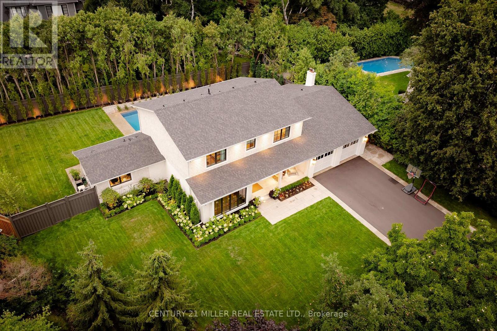 468 Copeland Court, Oakville, Ontario  L6J 4B9 - Photo 2 - W13160848