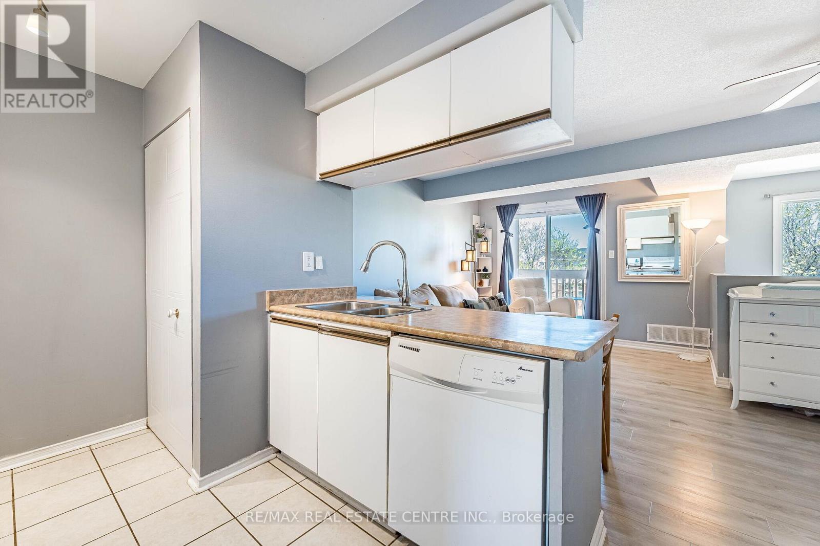 42a Stewart Maclaren Road, Halton Hills, Ontario  L7G 5L9 - Photo 13 - W13160856