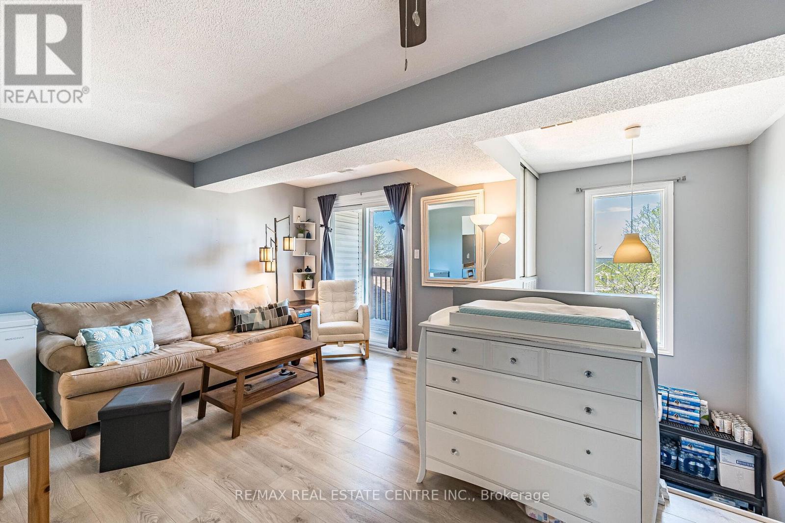42a Stewart Maclaren Road, Halton Hills, Ontario  L7G 5L9 - Photo 6 - W13160856