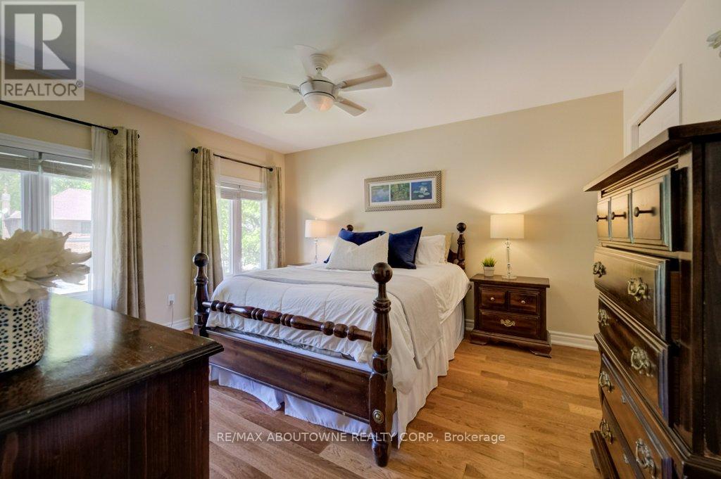 1300 Old Bridle Path, Oakville, Ontario  L6M 1A4 - Photo 21 - W13160870