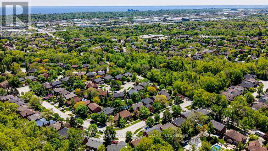 1300 Old Bridle Path, Oakville, Ontario  L6M 1A4 - Photo 39 - W13160870