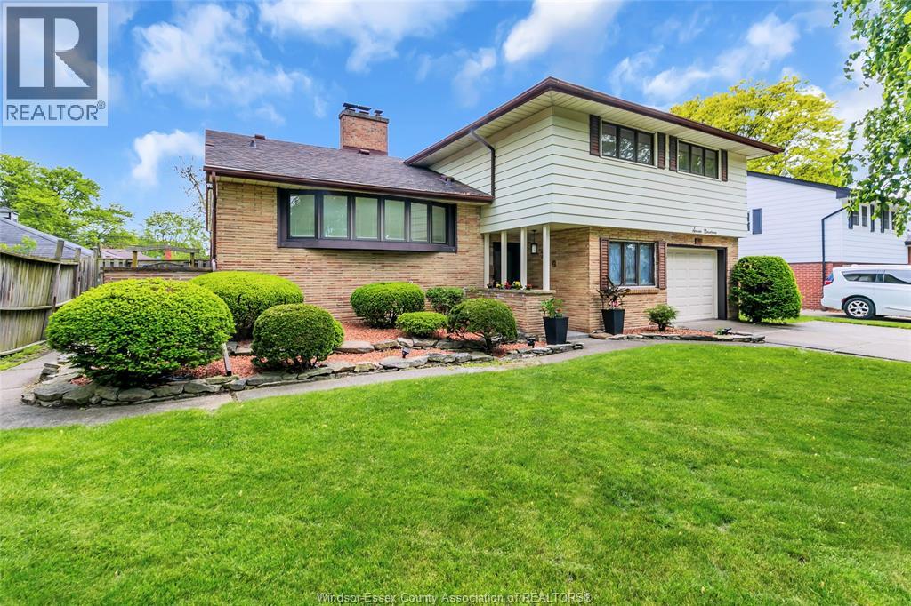 MLS# 26011854: 719 CHAMPLAIN DRIVE, Windsor, Canada