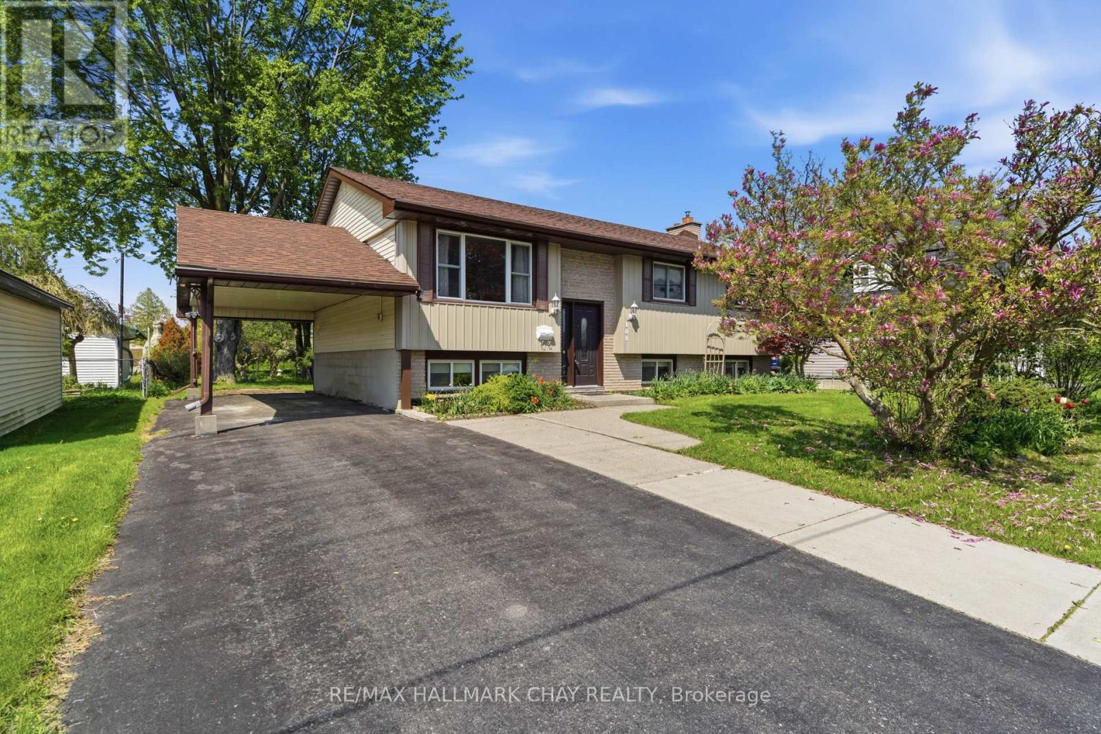 108 University Avenue, Belleville, Ontario  K8N 4Y3 - Photo 2 - X13160694