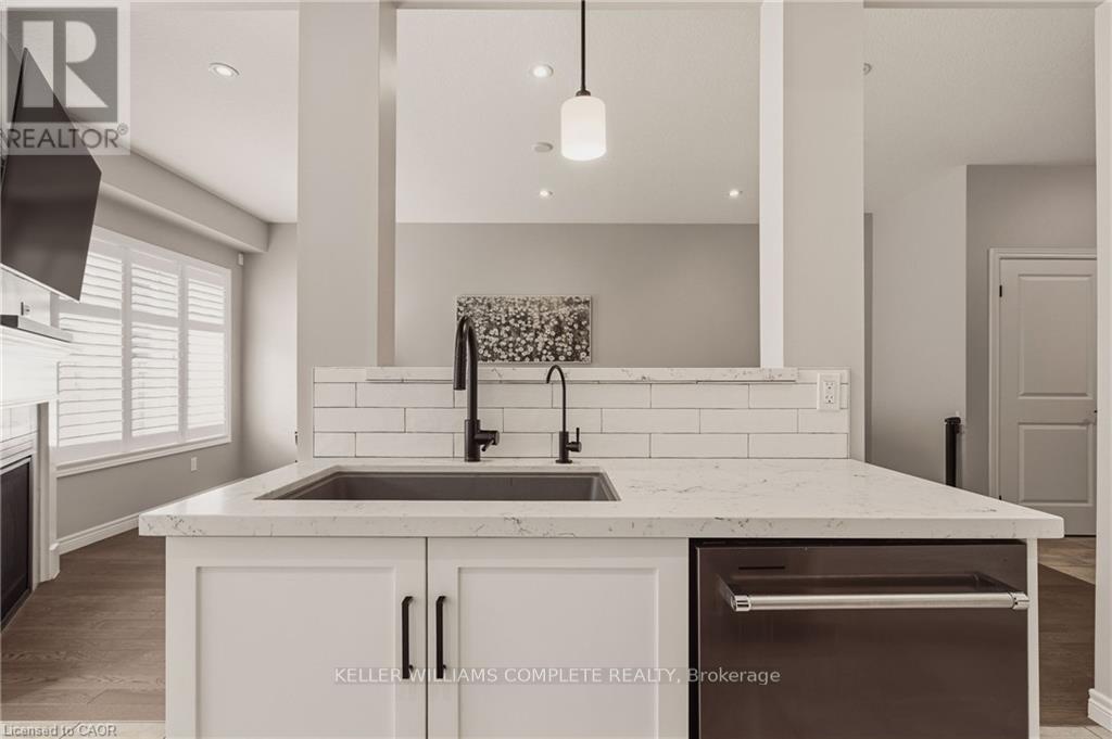 81 Beasley Grove, Hamilton, Ontario  L9K 0J7 - Photo 15 - X13160832