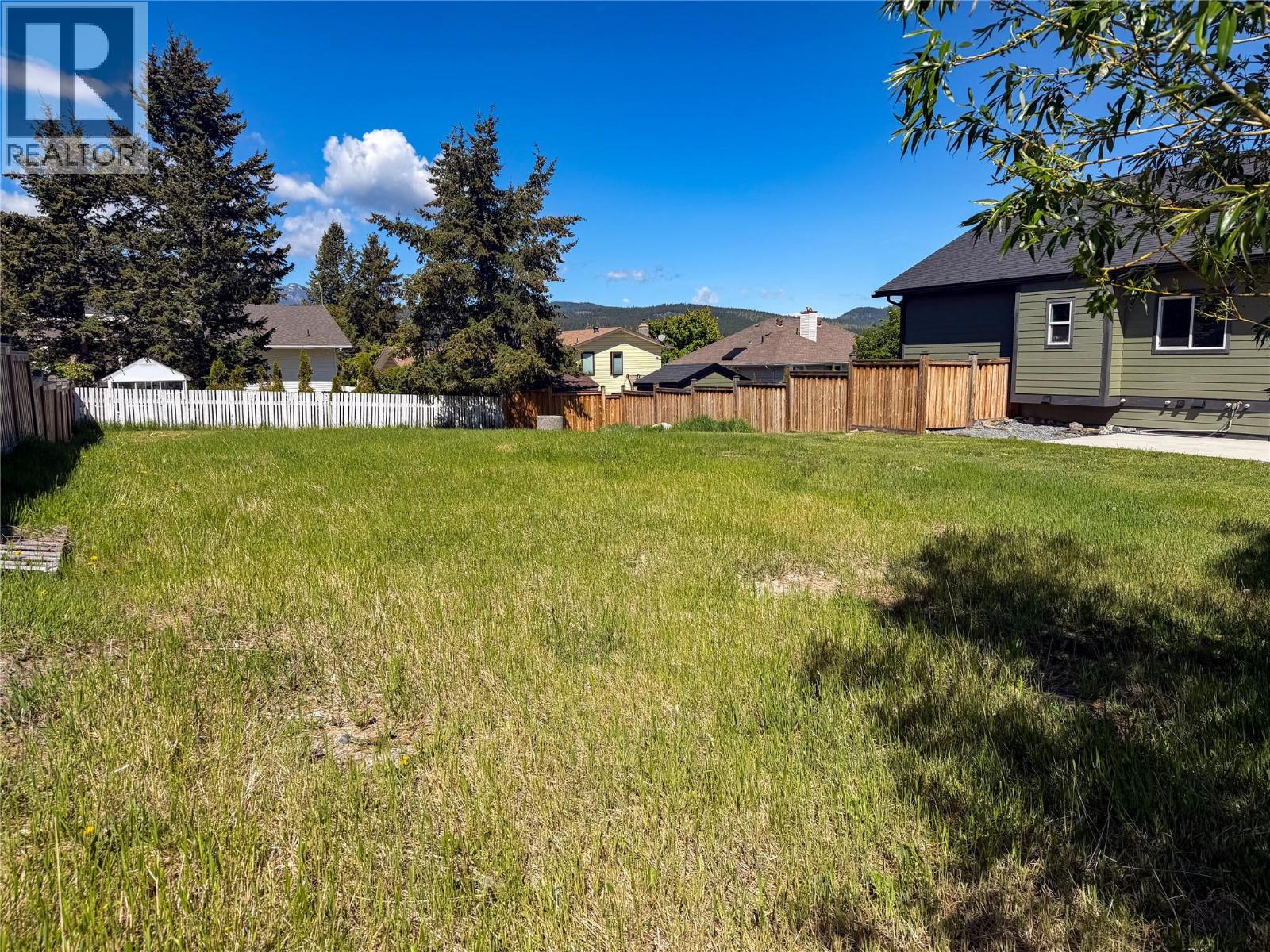 1605 8th Avenue S, Cranbrook, British Columbia  V1C 5N9 - Photo 3 - 10388341