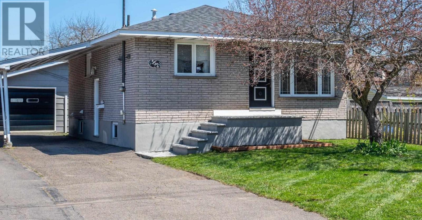552 Sherbourne St, Sault Ste. Marie, Ontario P6C 3X7 - Photo 1 - SM261104