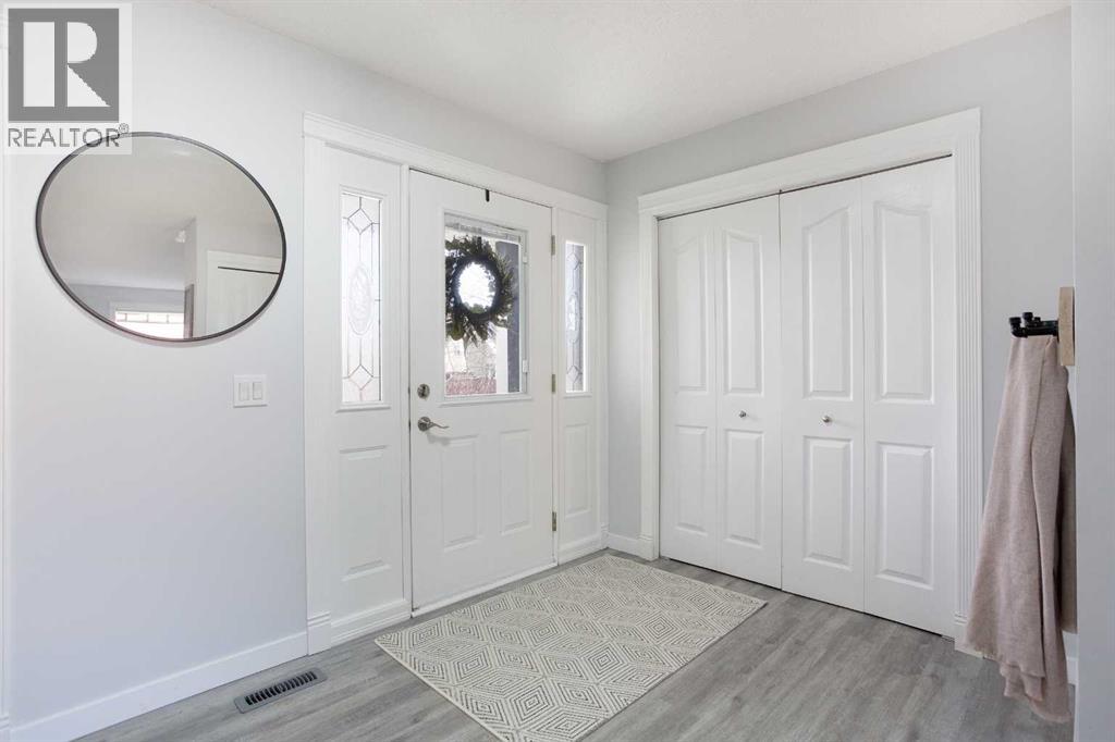 8 Thorndale Close SE, Airdrie, Alberta  T4A 2B9 - Photo 13 - A2310392