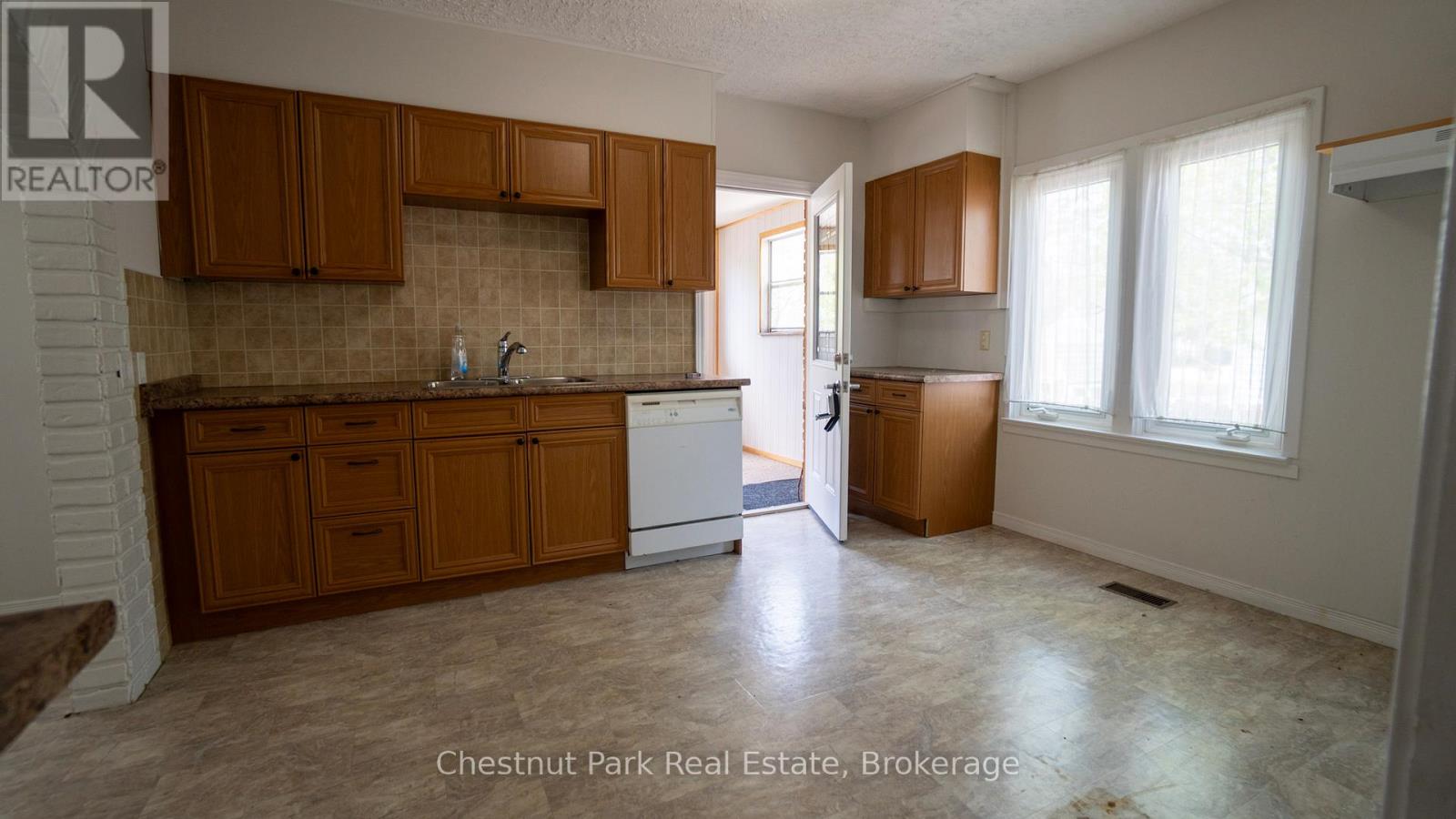 571 Muskoka Road N, Gravenhurst, Ontario  P1P 1E7 - Photo 12 - X13161204