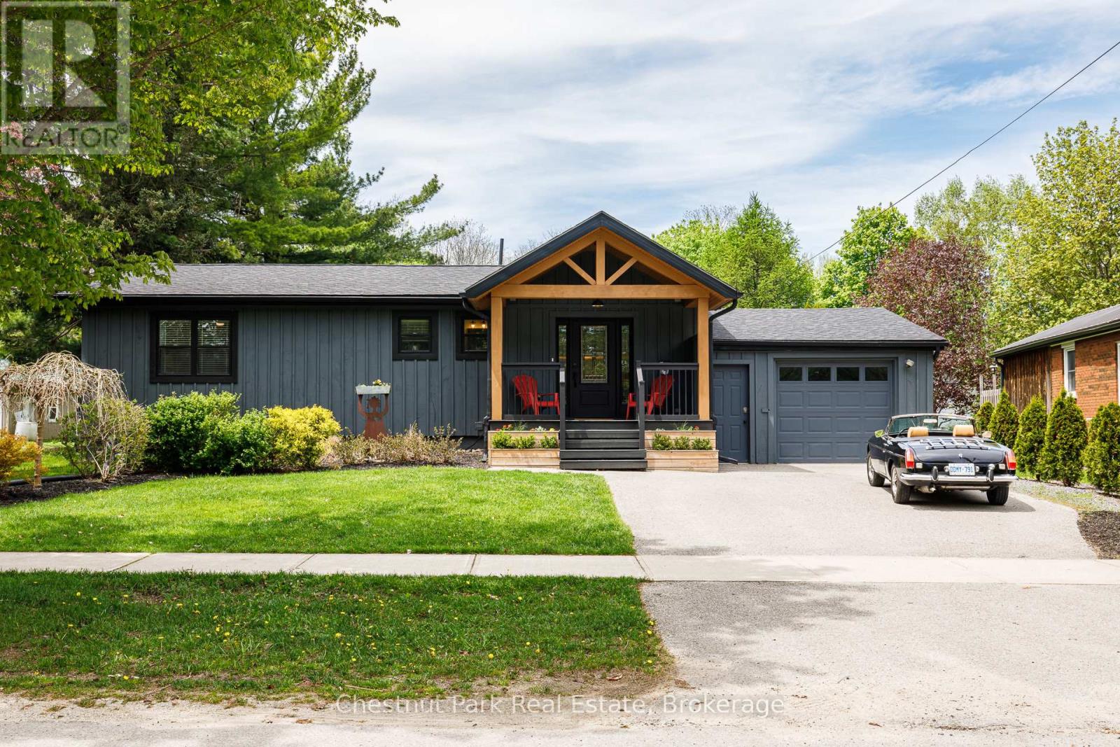 119 Hillcrest Drive, Blue Mountains, Ontario N0H 1J0 - Photo 1 - X13161254