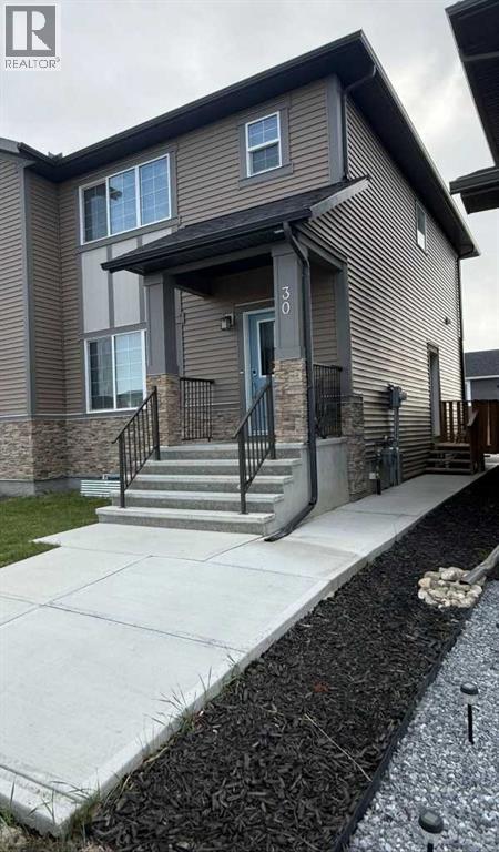 30 Emberside Link, Cochrane, Alberta  T4C 3A8 - Photo 1 - A2313798