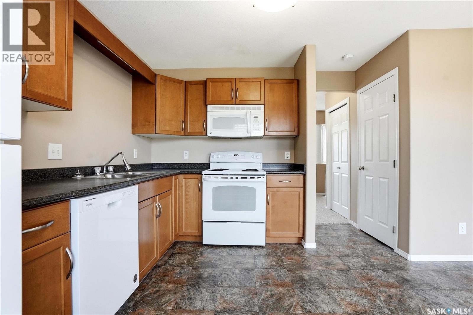 23 300 Maccormack Road, Martensville, Saskatchewan  S0K 0A2 - Photo 13 - SK036841