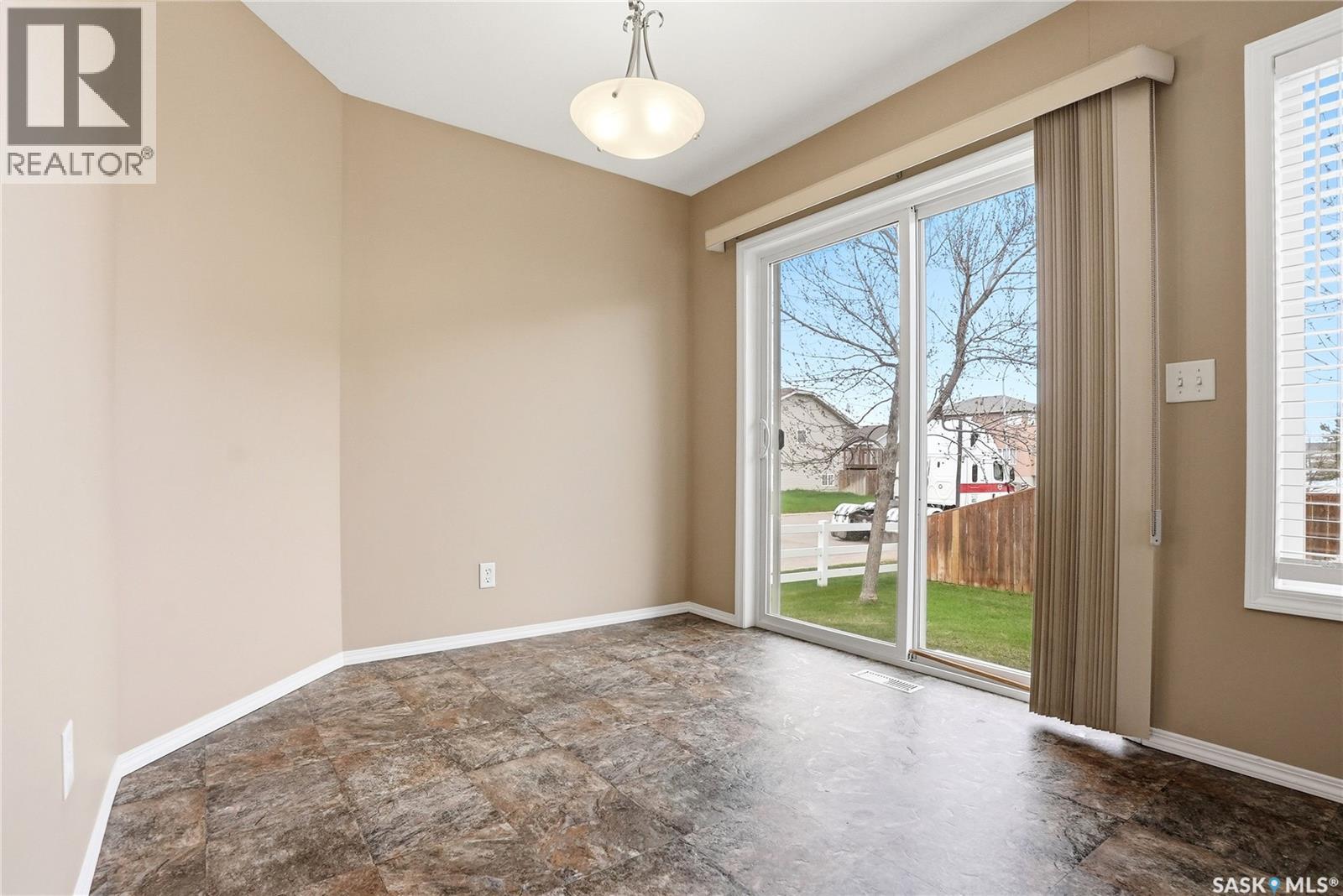 23 300 Maccormack Road, Martensville, Saskatchewan  S0K 0A2 - Photo 18 - SK036841