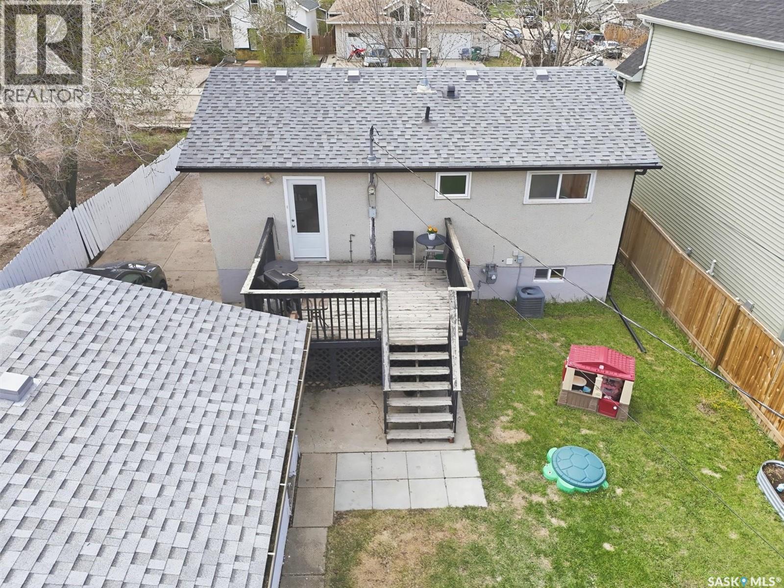1725 Belfast Avenue, Saskatoon, Saskatchewan  S7M 0L6 - Photo 3 - SK036754