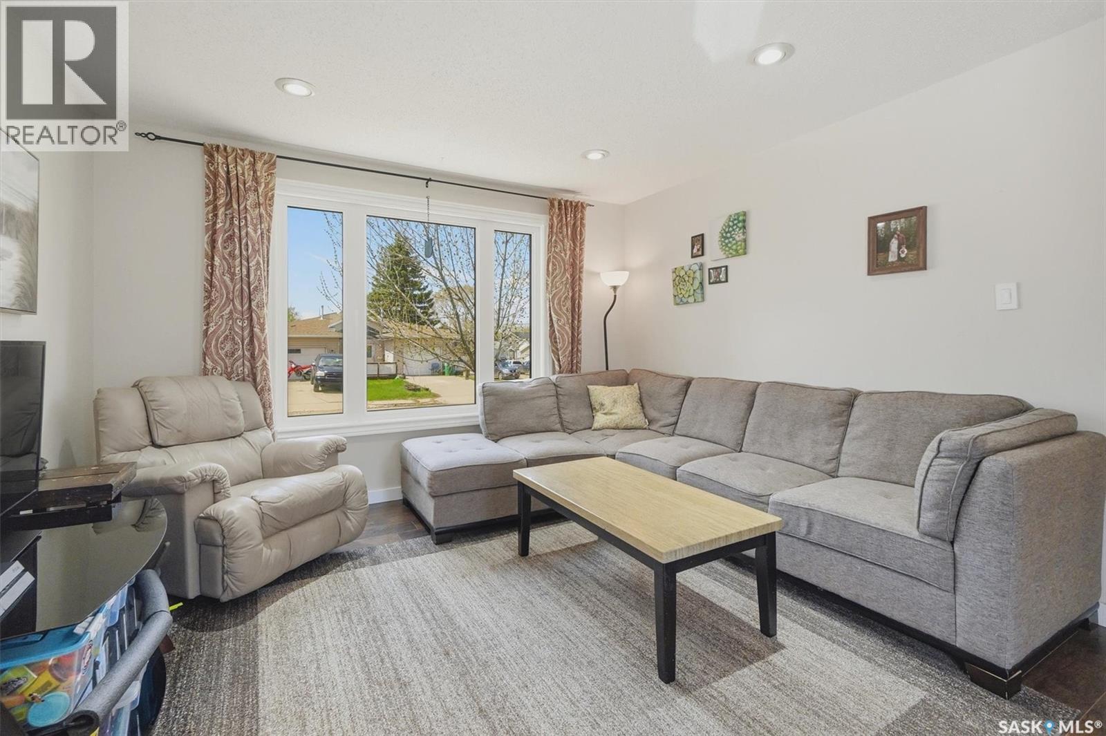 1725 Belfast Avenue, Saskatoon, Saskatchewan  S7M 0L6 - Photo 6 - SK036754