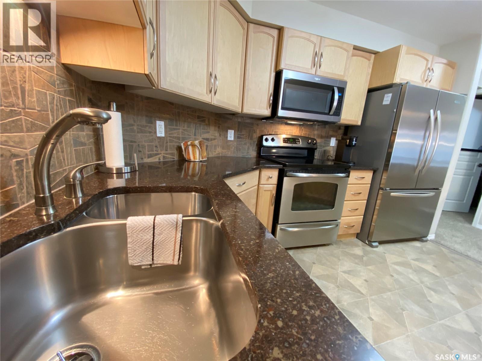 306 345 Morrison Drive, Yorkton, Saskatchewan  S3N 3C4 - Photo 3 - SK036624