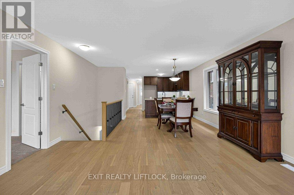 320 Mullighan Gardens, Peterborough, Ontario  K9K 0H2 - Photo 13 - X12966754