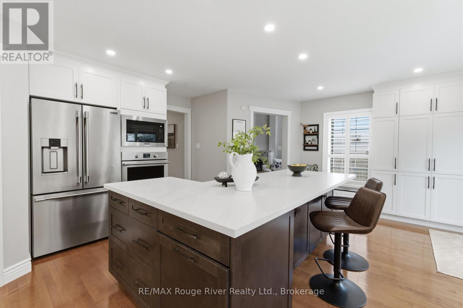 1 Sturgess Crescent, Whitby, Ontario  L1M 1J9 - Photo 11 - E13156962