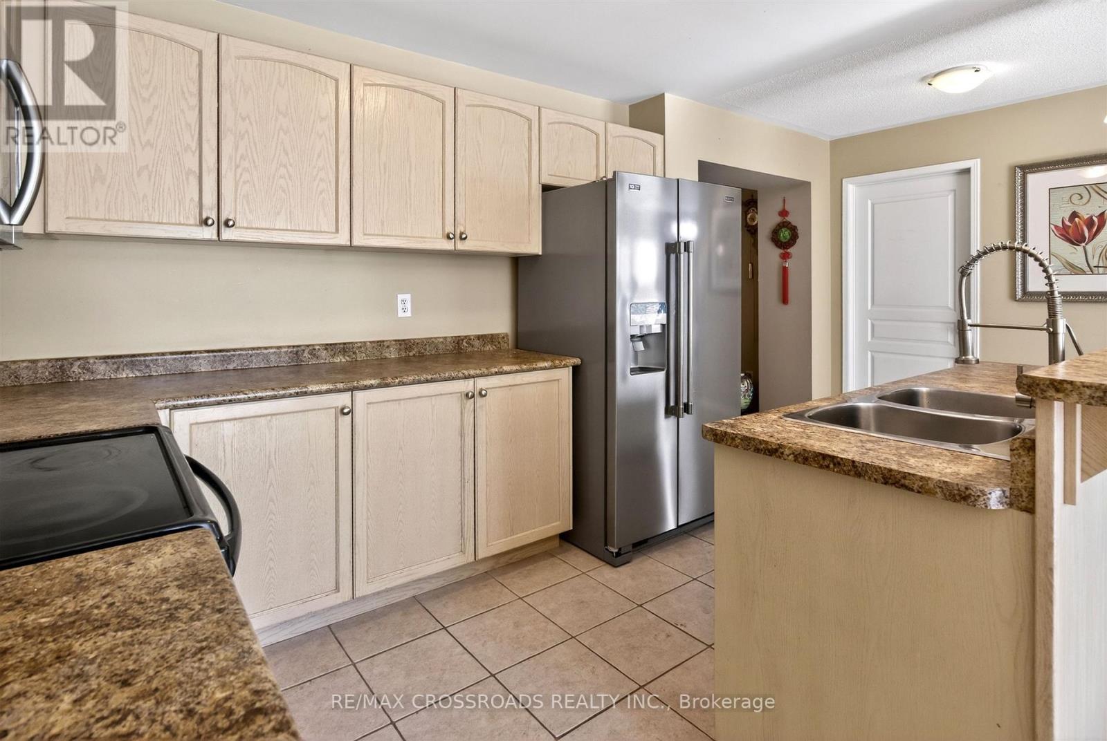 586 Oldman Road, Oshawa, Ontario  L1K 2V9 - Photo 8 - E13098254