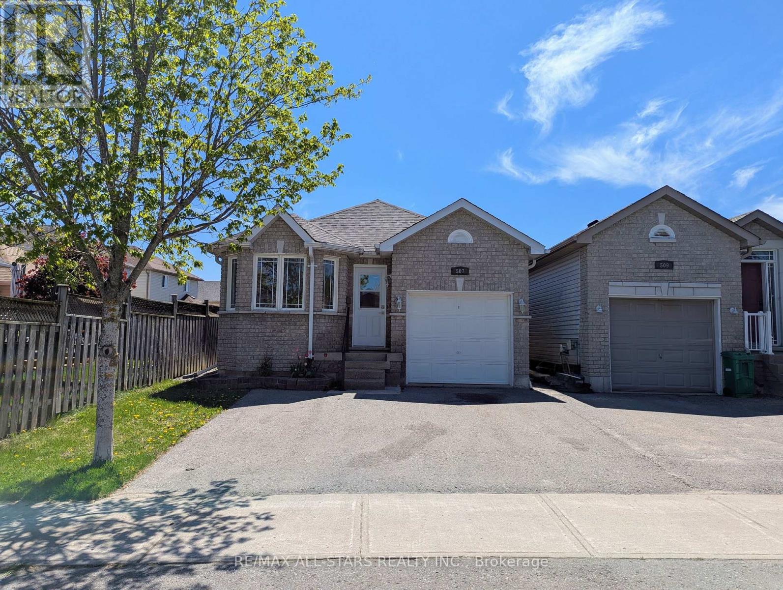 507 CLANCY CRESCENT, Peterborough, Ontario