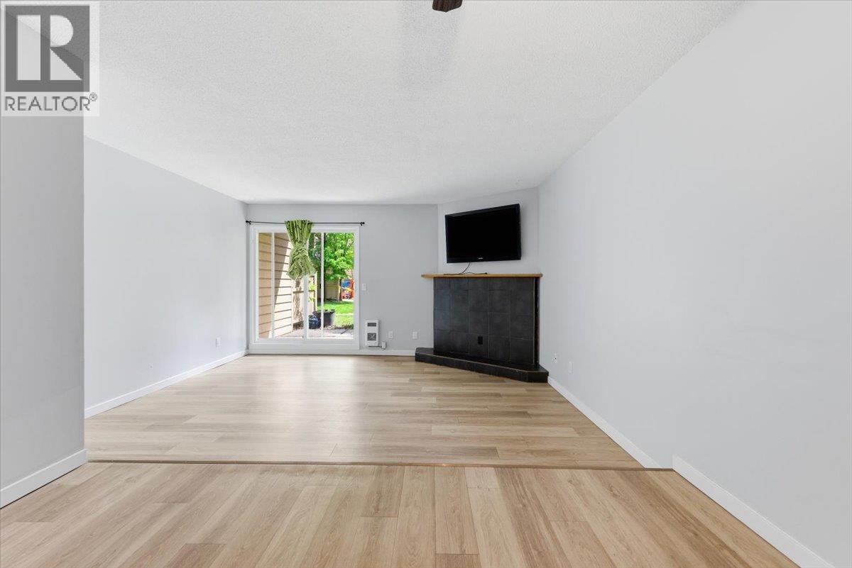 5300 25 Avenue Unit# 4, Vernon, British Columbia  V1T 6R4 - Photo 5 - 10376055