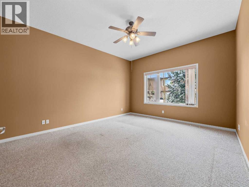 157 Valley Creek Place Nw, Calgary, Alberta  T3B 5V1 - Photo 14 - A2296480