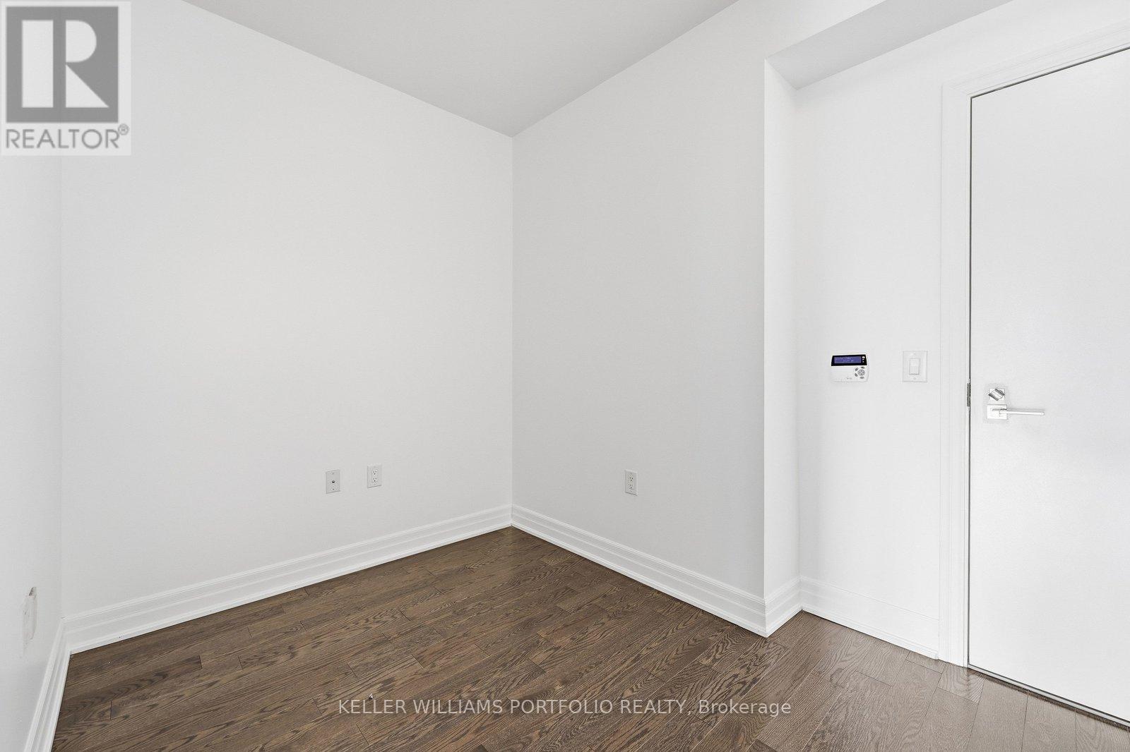 1904 - 8 The Esplanade, Toronto, Ontario  M5E 0A6 - Photo 6 - C13161060