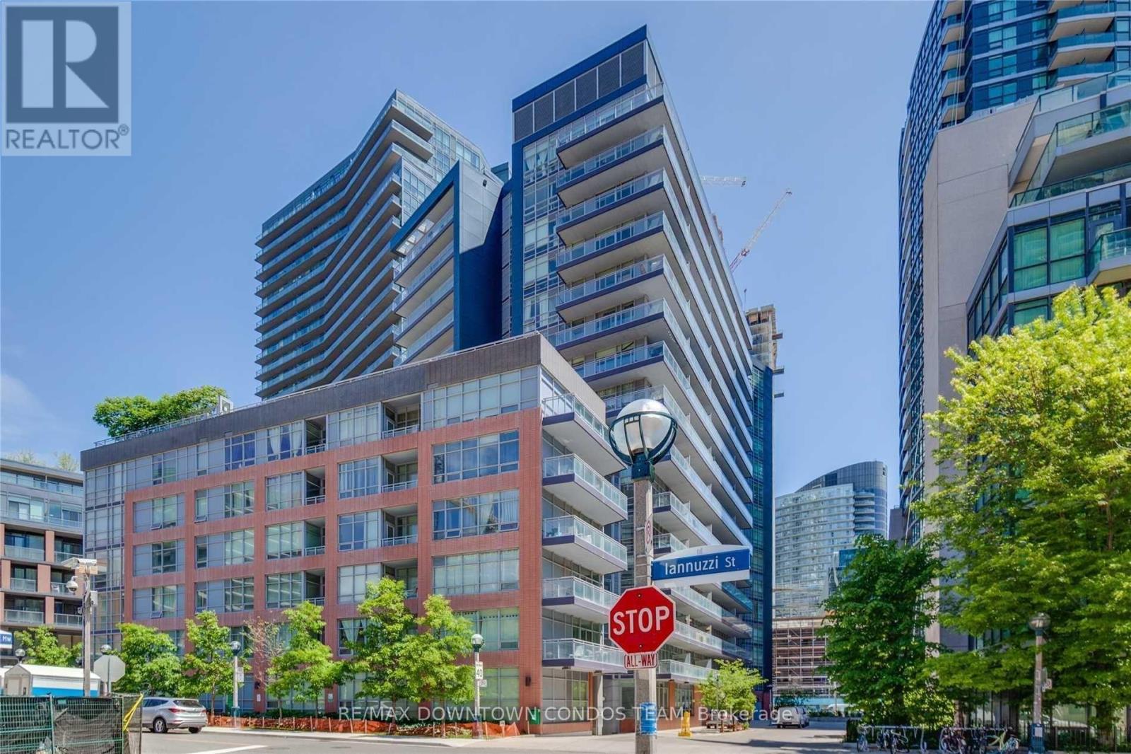 1311 - 15 BRUYERES MEWS, Toronto, Ontario