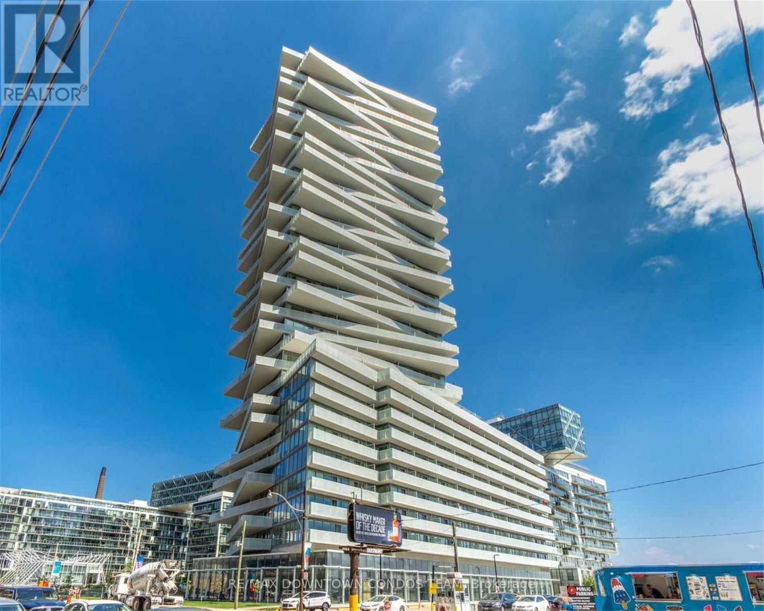 511 - 15 QUEENS QUAY E