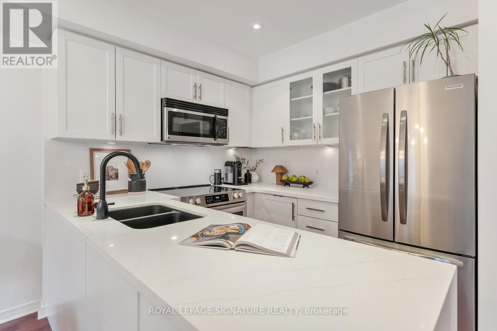 223 - 26 Western Battery Road, Toronto, Ontario  M6K 3N9 - Photo 7 - C13161108
