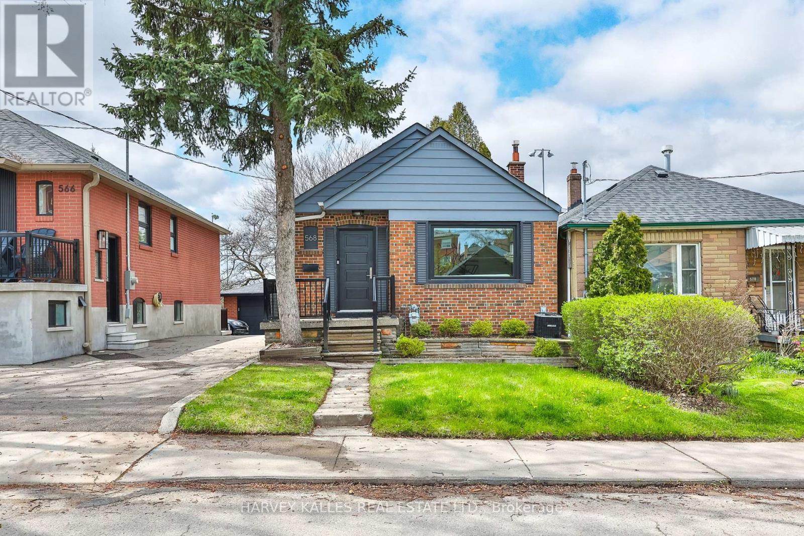 568 NORTHCLIFFE BOULEVARD, Toronto, Ontario