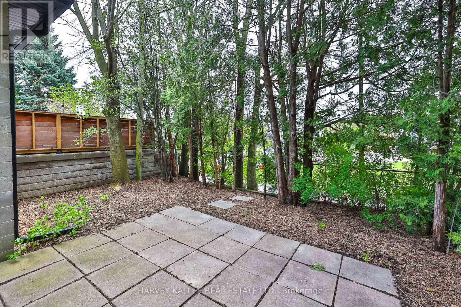 568 Northcliffe Boulevard, Toronto, Ontario  M6E 3L7 - Photo 42 - C13161184