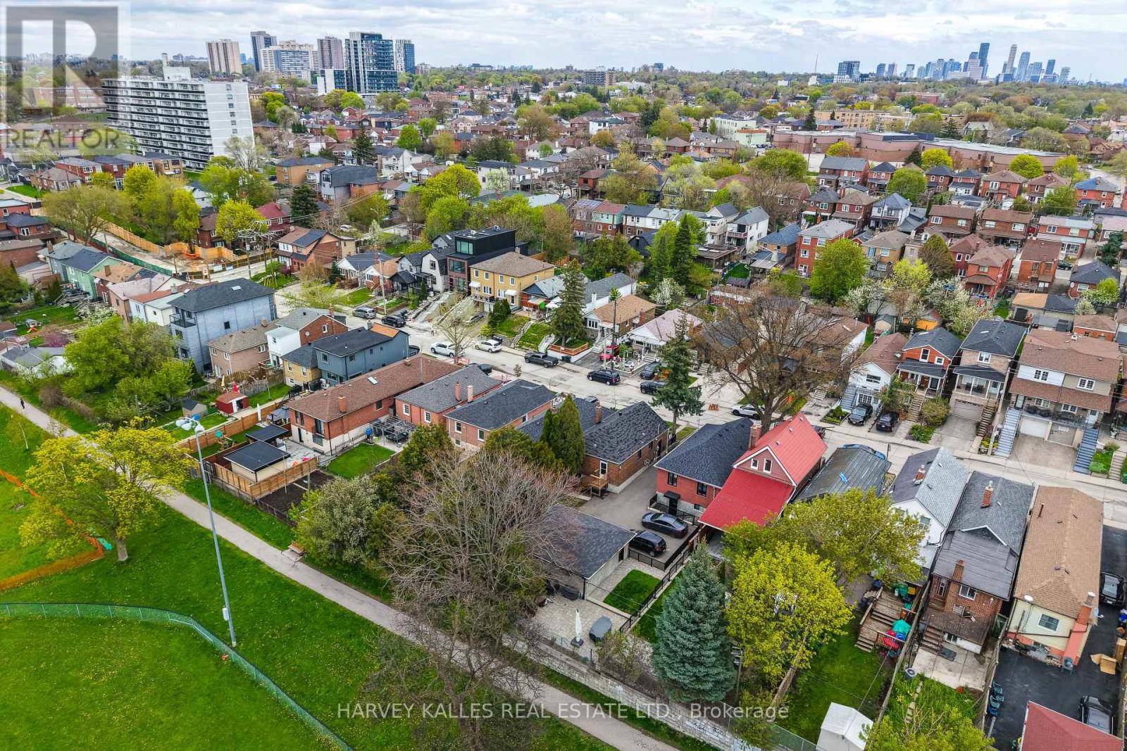568 Northcliffe Boulevard, Toronto, Ontario  M6E 3L7 - Photo 48 - C13161184