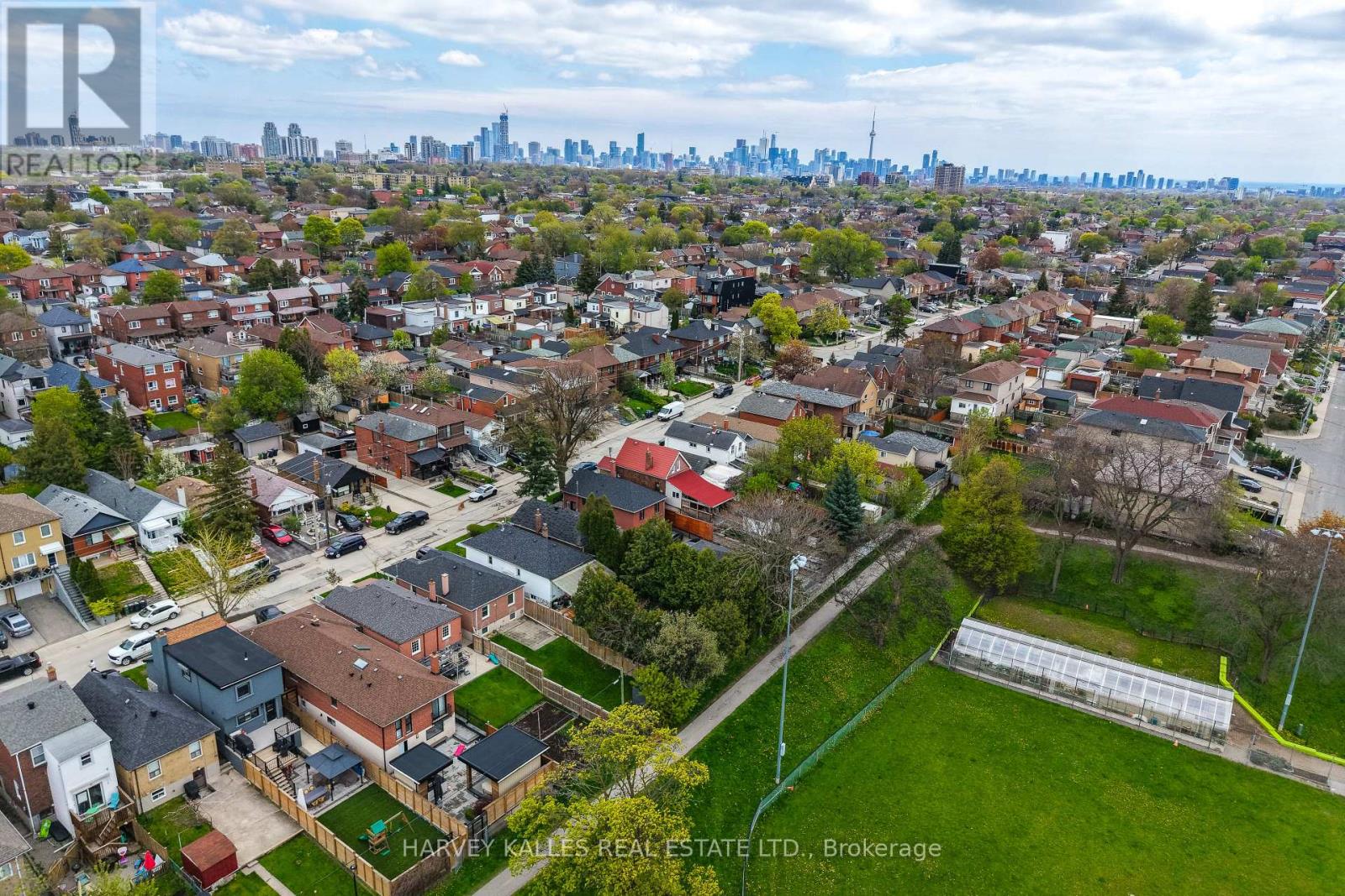 568 Northcliffe Boulevard, Toronto, Ontario  M6E 3L7 - Photo 49 - C13161184